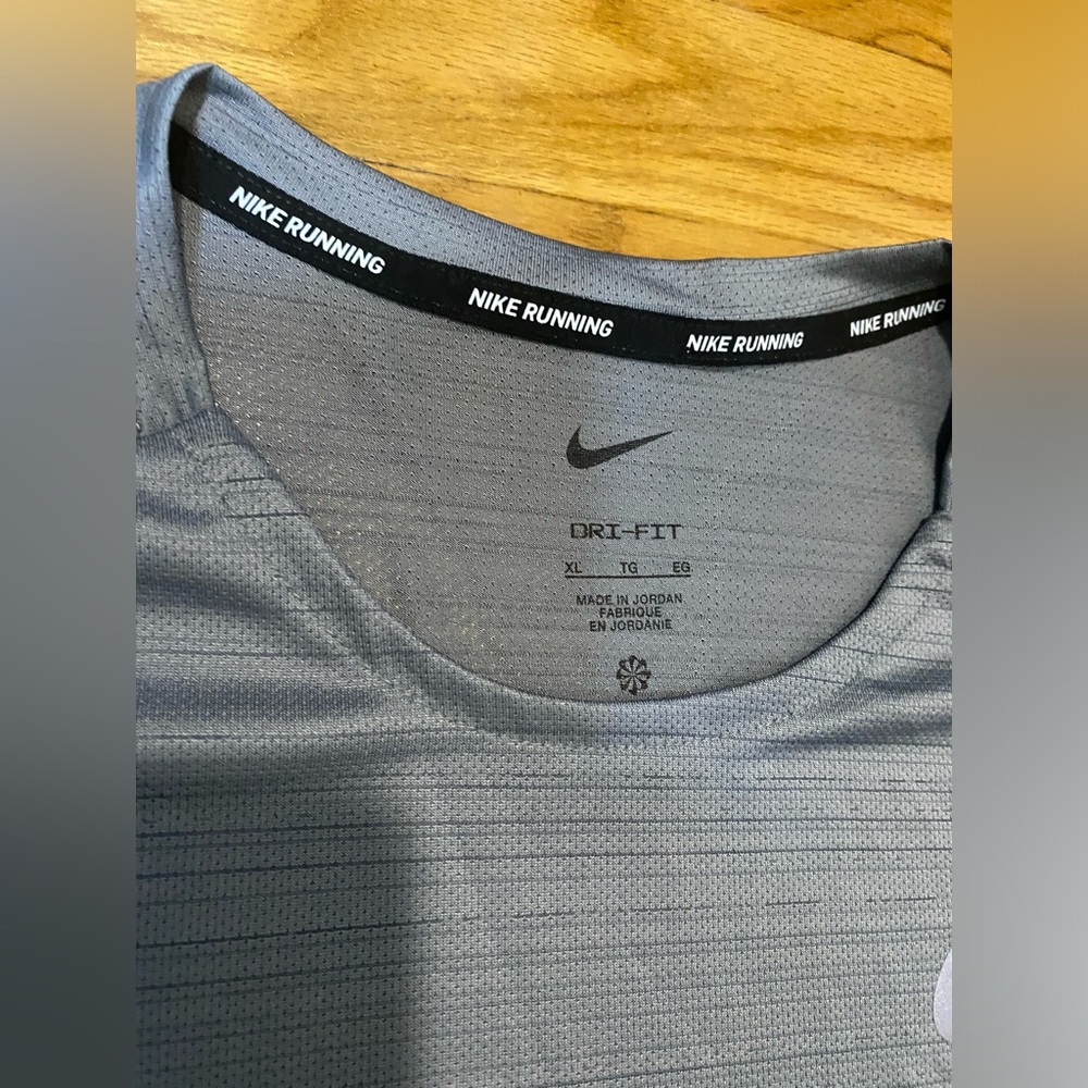 Nike Dri-FIT Miler Short Sleeve Running t-shirt Gray Men’s sz XL NEW! - Picture 2 of 6